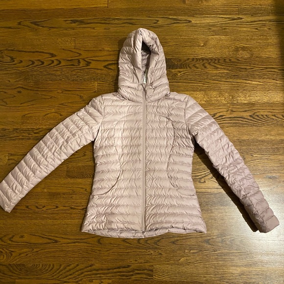 Lululemon Pack it Down Jacket - Picture 4 of 5